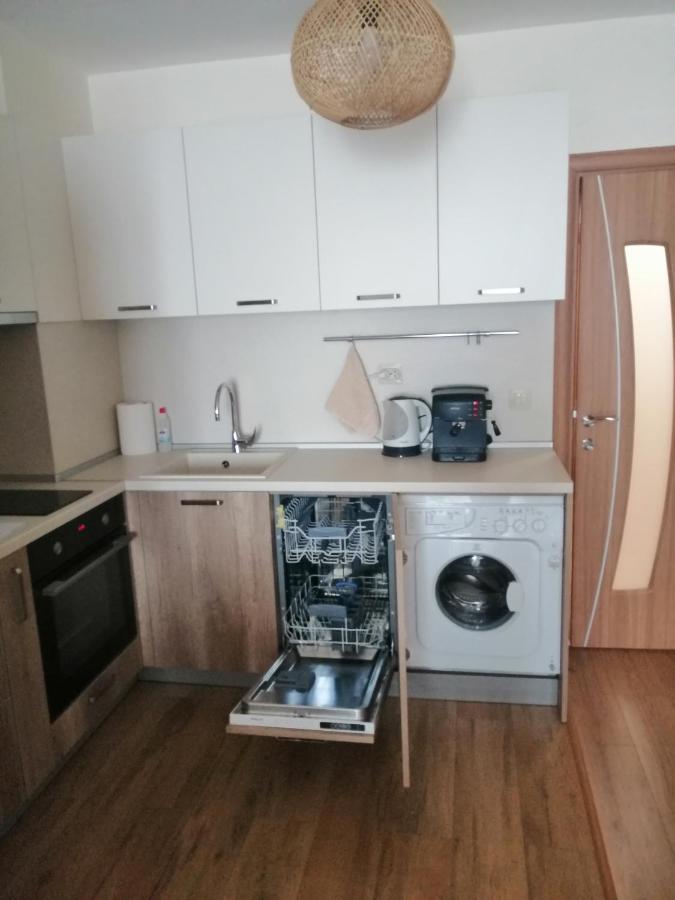 Sunny Apartment Burgas Bagian luar foto