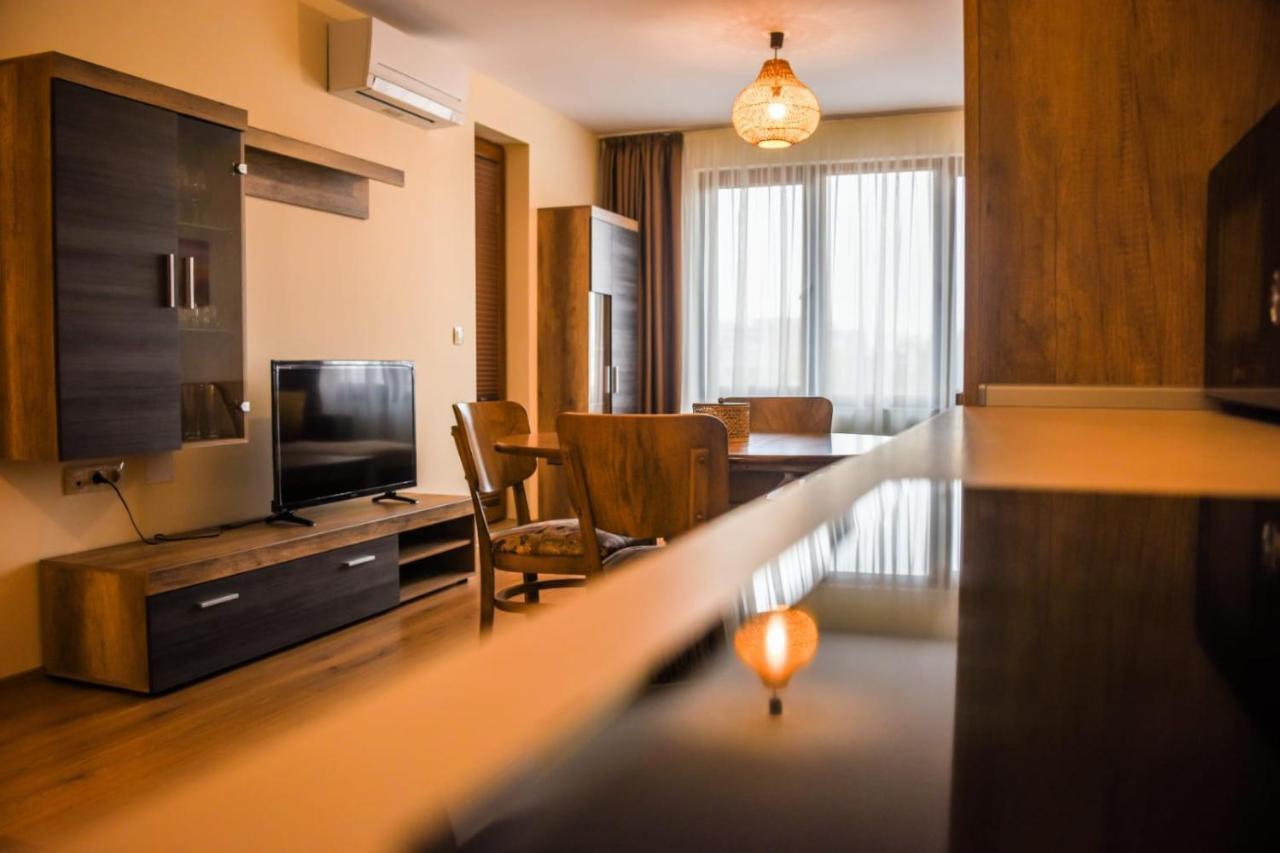 Sunny Apartment Burgas Bagian luar foto