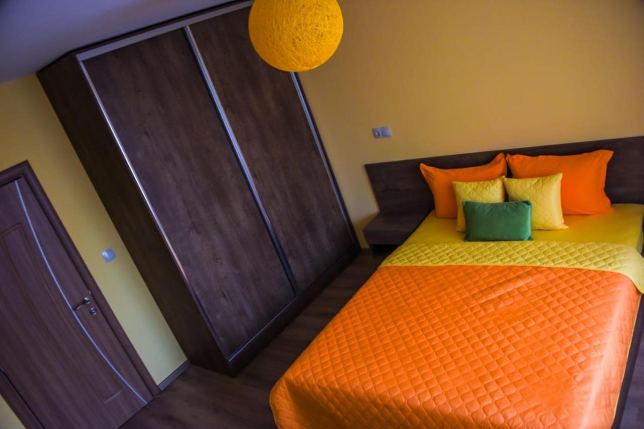 Sunny Apartment Burgas Bagian luar foto